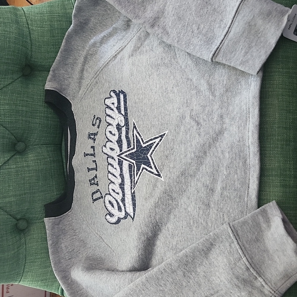 NFL Dallas Cowboys Navy and Gray Girls Cropped Sweatshirt - Picture 1 of 4
